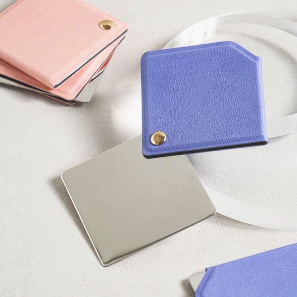 Cover Rotating Mini Hand Mirror Purple