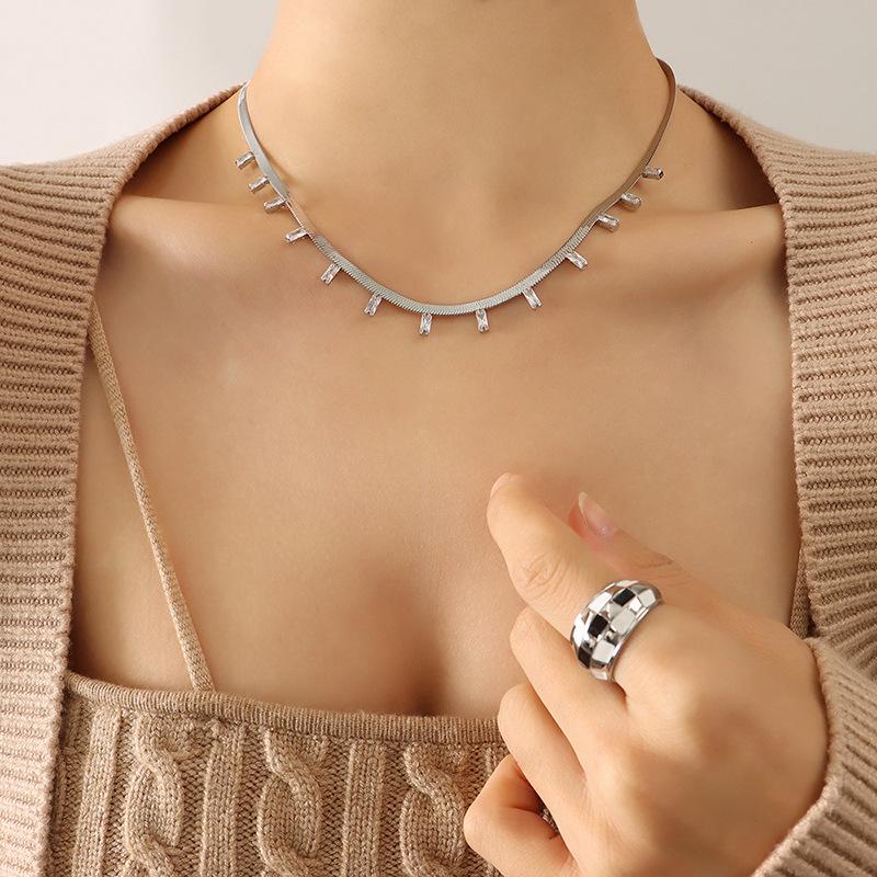 European Geometric Gold-Plated Zircon Snake Necklace: Stylish Titanium Steel Design