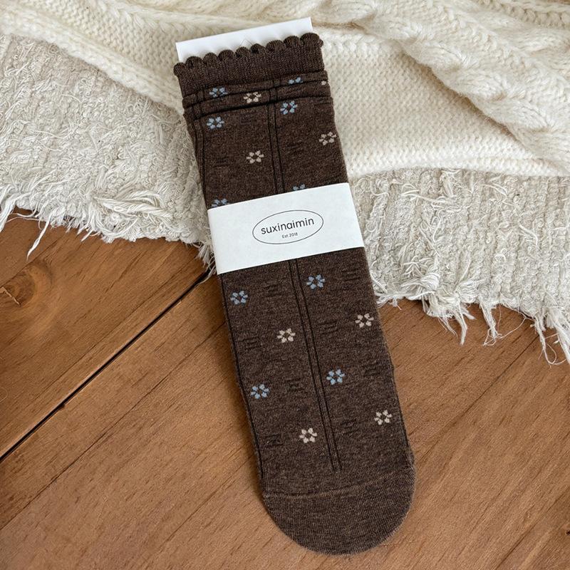 Women's Early Autumn Retro Mid-calf Socks with Lace and Small Floral Pile Socks