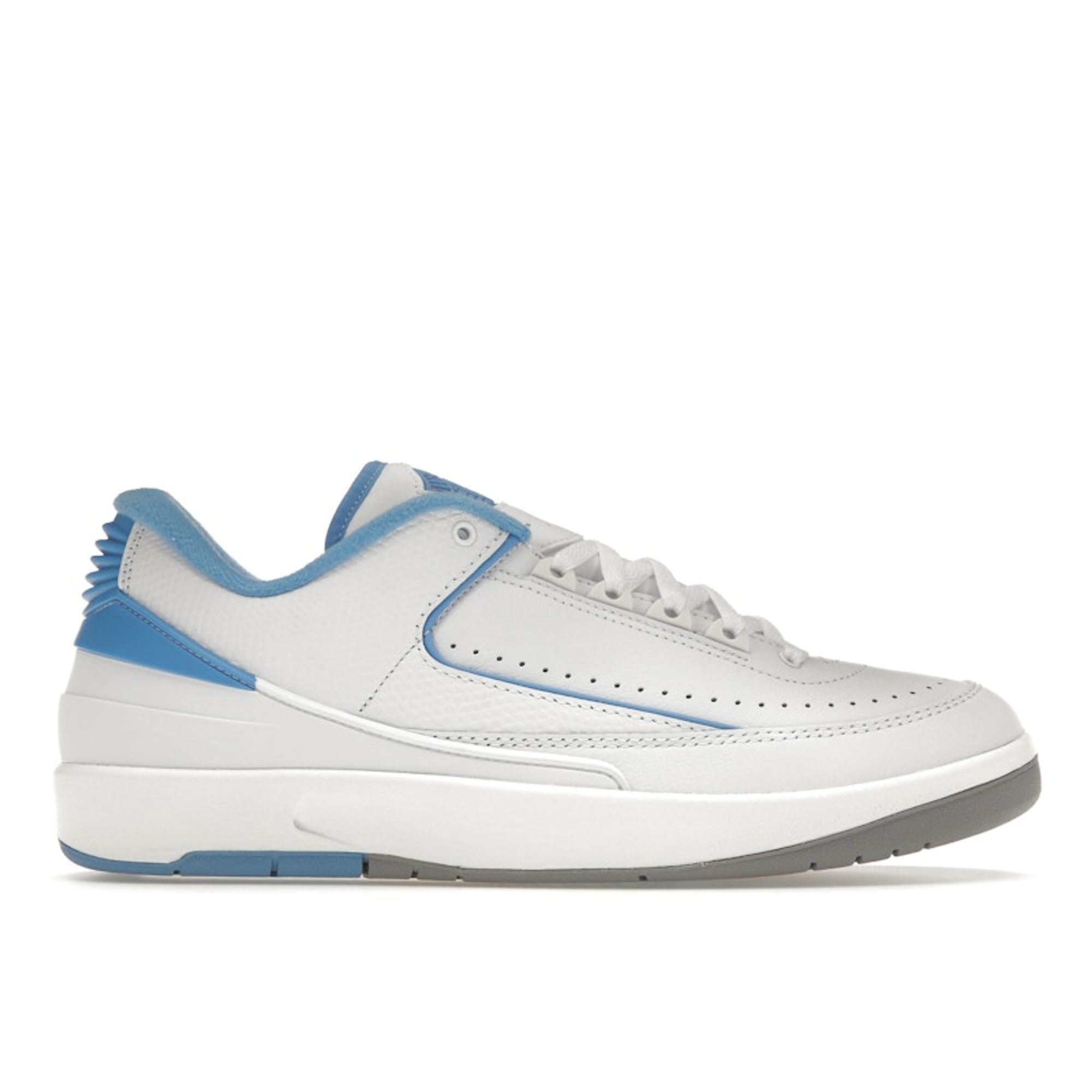 

Мужские кроссовки Air Jordan 2 Retro Low UNC белые университетски-синие цементно-серые DV9956-104 40.5