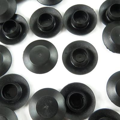 100 Stück Autotür-Gummistopfen, universelle PVC-Halterung, schwarze Gummikörper-Blech-Lochstopfen