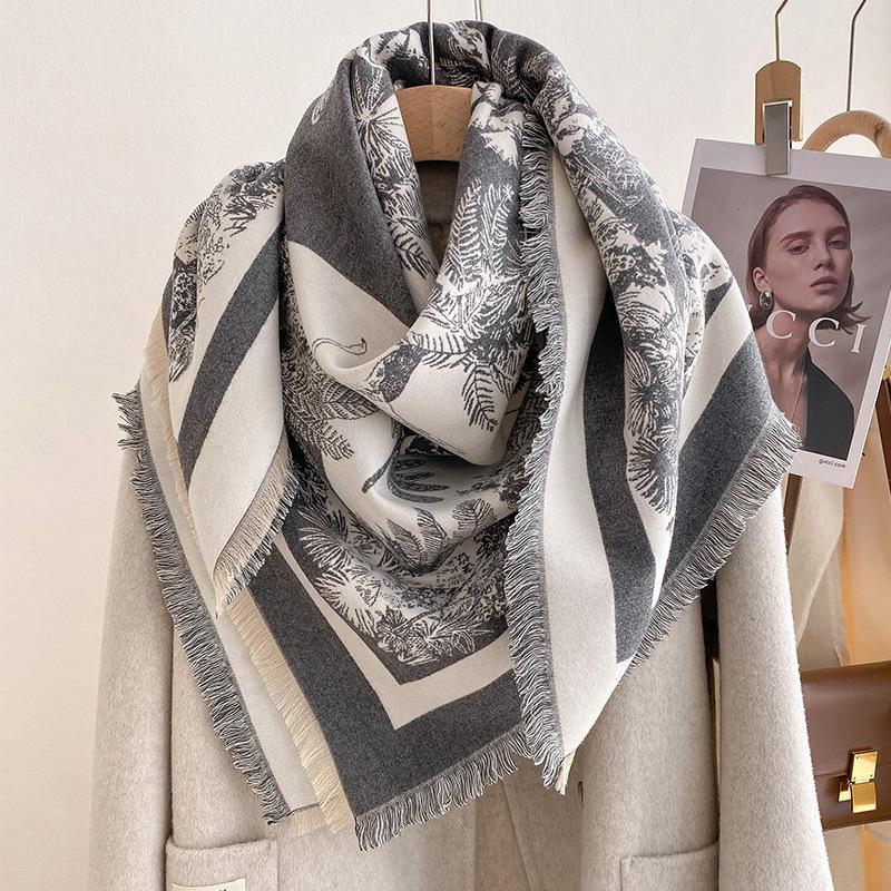 Retro Butterfly Insect Printing Imitation Cashmere Warm Scarf Women'S Fashion Elegant Air Conditioner Shawl Large Square Scarf