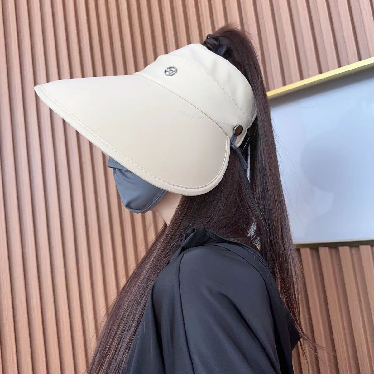 

Женская летняя шляпа от солнца с широкими полями, солнцезащитные козырьки, портативная кепка с отверстием для хвостика для путешествий на открытом воздухе