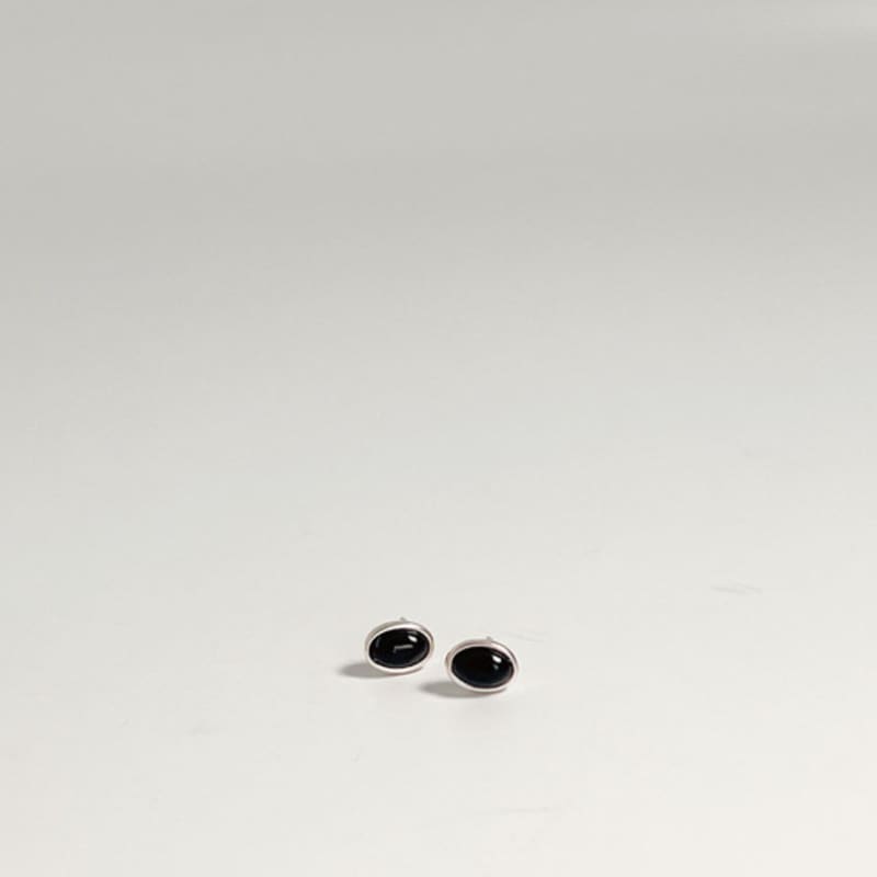 

objet213 Classic oval stud earrings Original