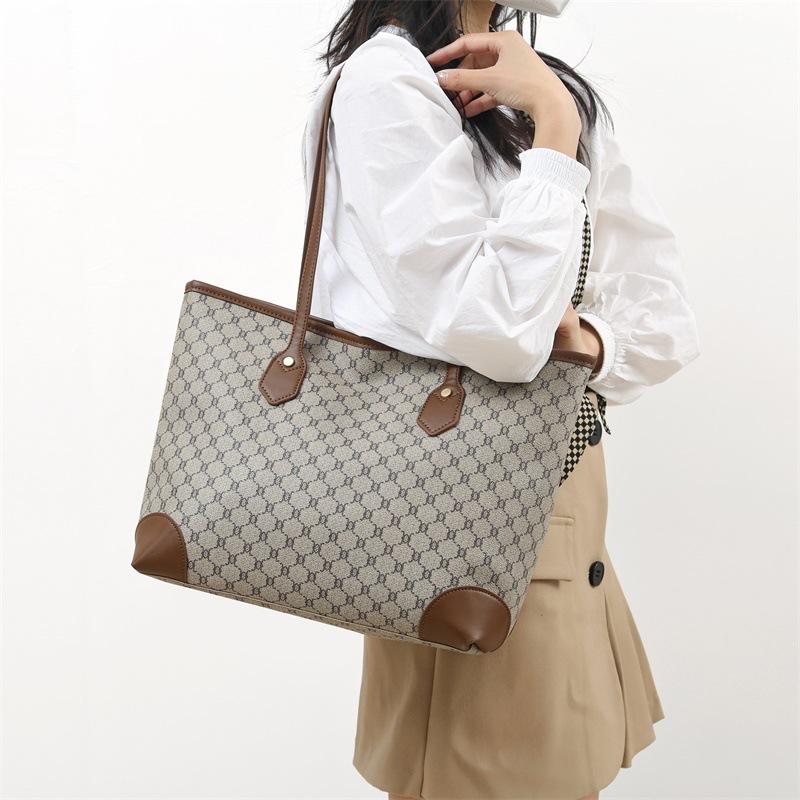 Large-capacity women's bag retro versatile shoulder commuter texture handheld Tote bag