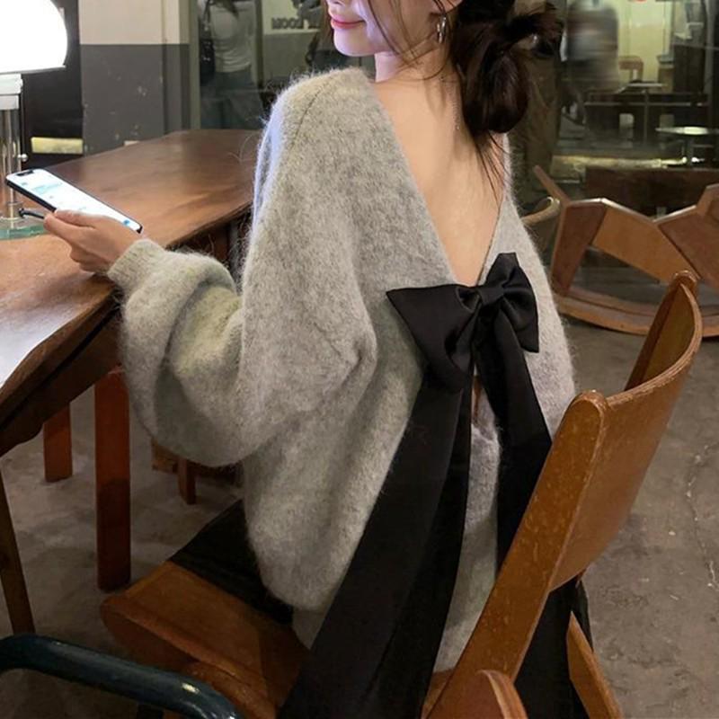 

Свитер из серой шерсти альпаки с открытой спиной и бантом - Осенний пуловер приталенного силуэта в корейском стиле для женщин One Size B59 [80-120] серый