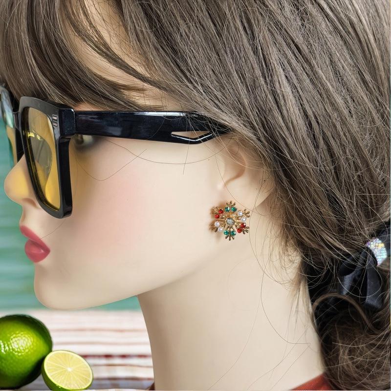 Boucles d'oreilles flocon de neige en strass colorés: Design Unique pour les Cadeaux de Fête des Femmes