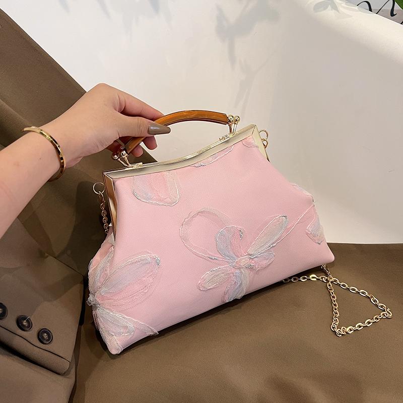 Women's Embroidered Shoulder Bag Fashion Metal Handle Crossbody Purse Chain Strap Elegant Party Clutch