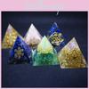 Superbe Pyramide d'Orgonite Présentant du Macadam de Cristal Naturel Vibrant Pour la Guérison Reiki