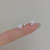 Minimalist Snowflake Cartilage Earrings For Women Fashionable Creative Fresh Christmas Studs Sleep Friendly Hypoallergenic Jewelry