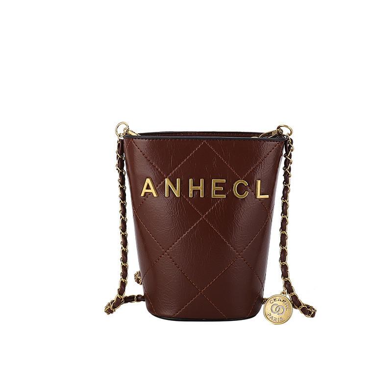IELGY women s bucket bag, simple and fashionable cylindrical chain rhombus shoulder messenger bag коричневый