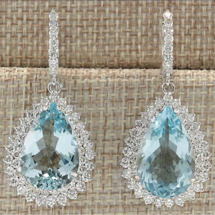 

Trendy Inlaid Light Blue Zircon Teardrop Earrings for Women
