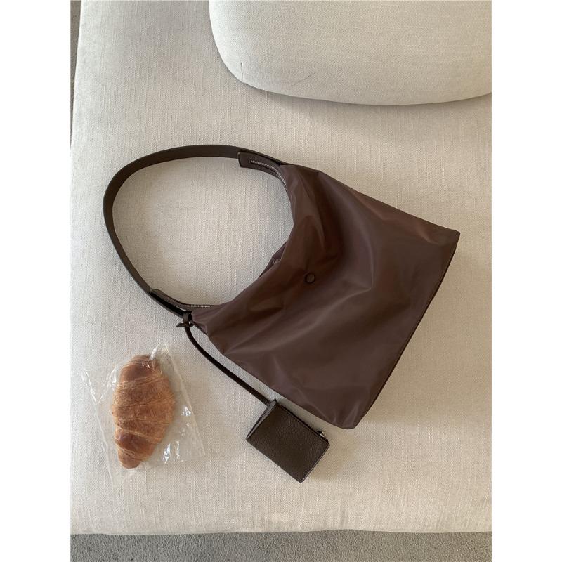 

Spring women s casual commuter bag new shoulder bag large capacity women s nylon bag кофейный