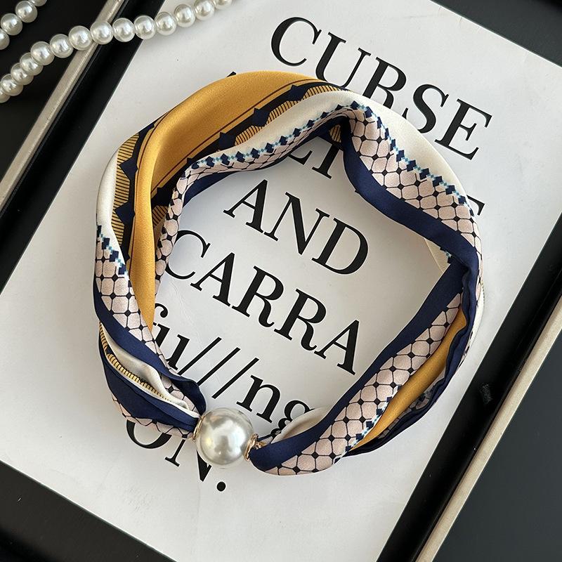 Pearl necklace women's magnetic buckle silk scarf high-end spring and summer new niche wear printed silk scarf scarf