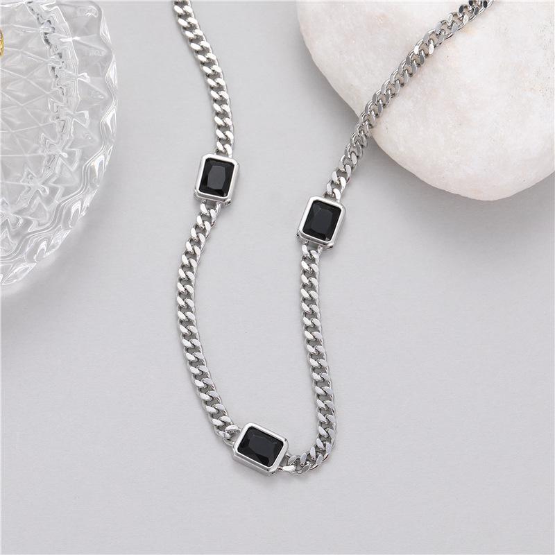 

Versatile Zircon Cuban Clavicle Chain - Unisex European & American High-End Hip Hop Necklace Gold-Plated Copper, High Color Retention