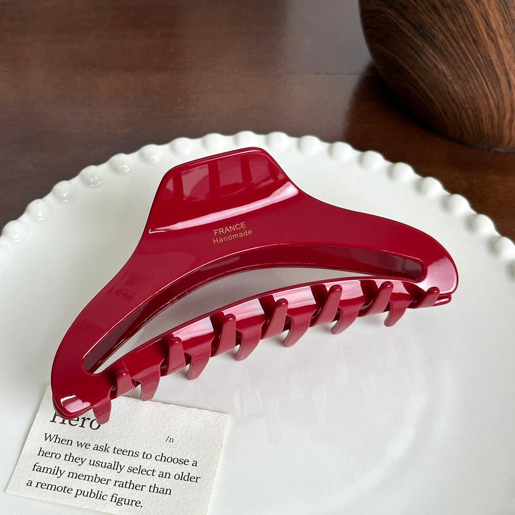 Fashionforward Grips Hair With Gold Accents Perfect For Modern Womens Look Professional