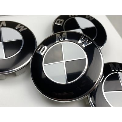 (Svart og hvit ) Sett med 4 BMW-felgdeksler 68 mm