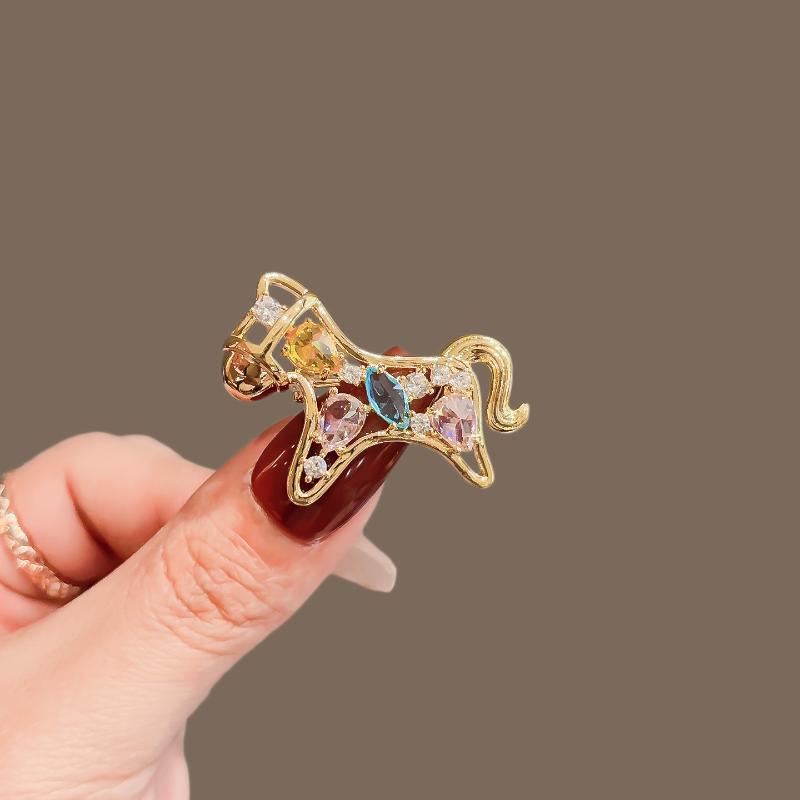 1Pcs Kids Lovely Beautiful Horse Party Casual Broochs Colorful Horse Brooch Pin For Women  Accessory  Year Gift