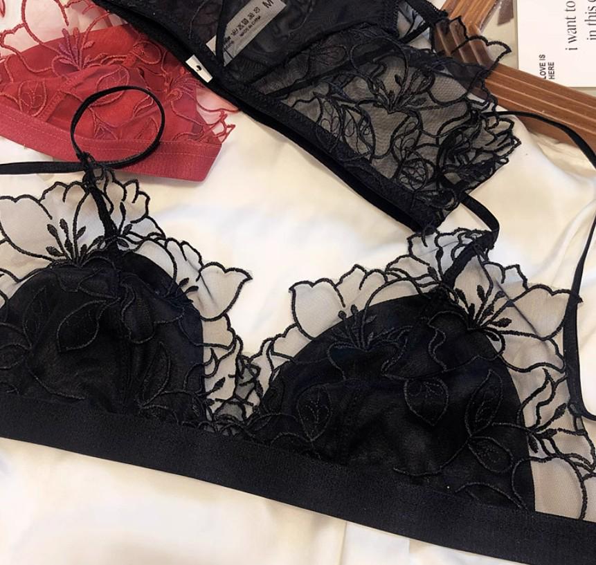 Ultra-Thin Lace Embroidered Bra - Petite Fit