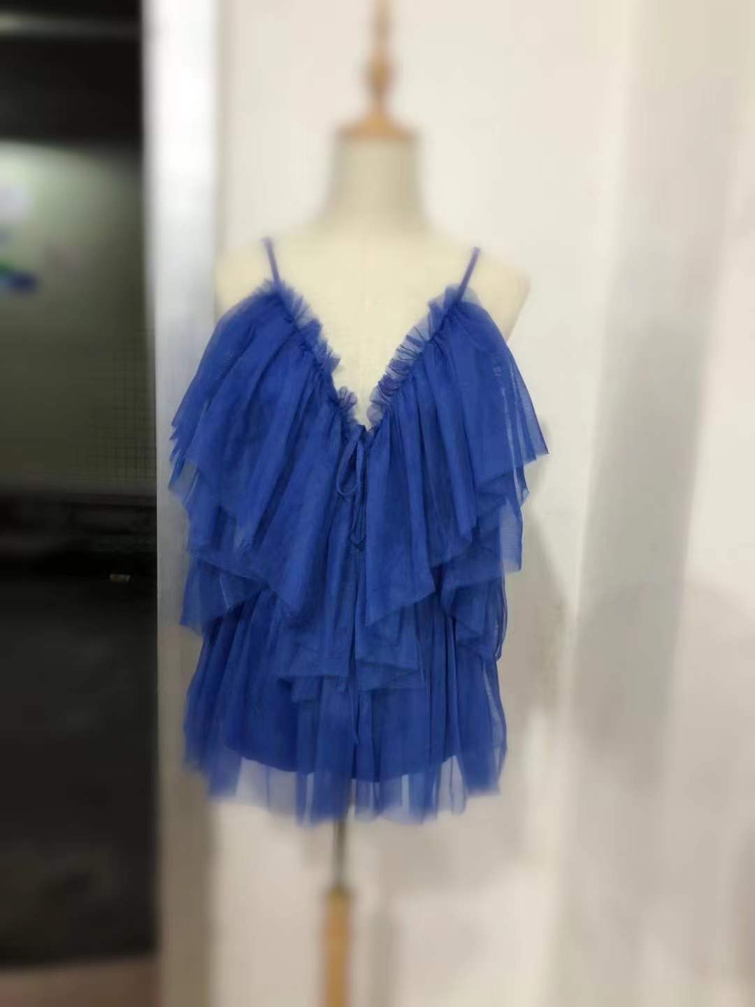 

Летнее платье из сетчатой ​​ткани с оборками и воротником-стойкой без бретелек и большие свободные платья One Size синий