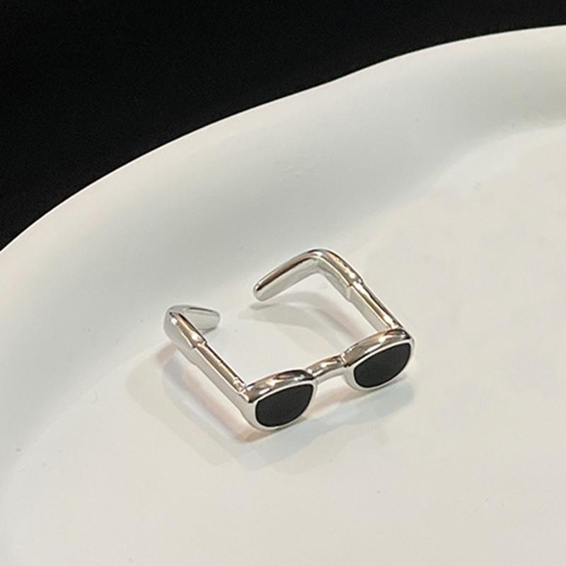 

Fashion Cute Small Glasses Rings for Women Men Girls Personality Funny Open Black Mini Eyewear Finger Rings Jewelry Gifts