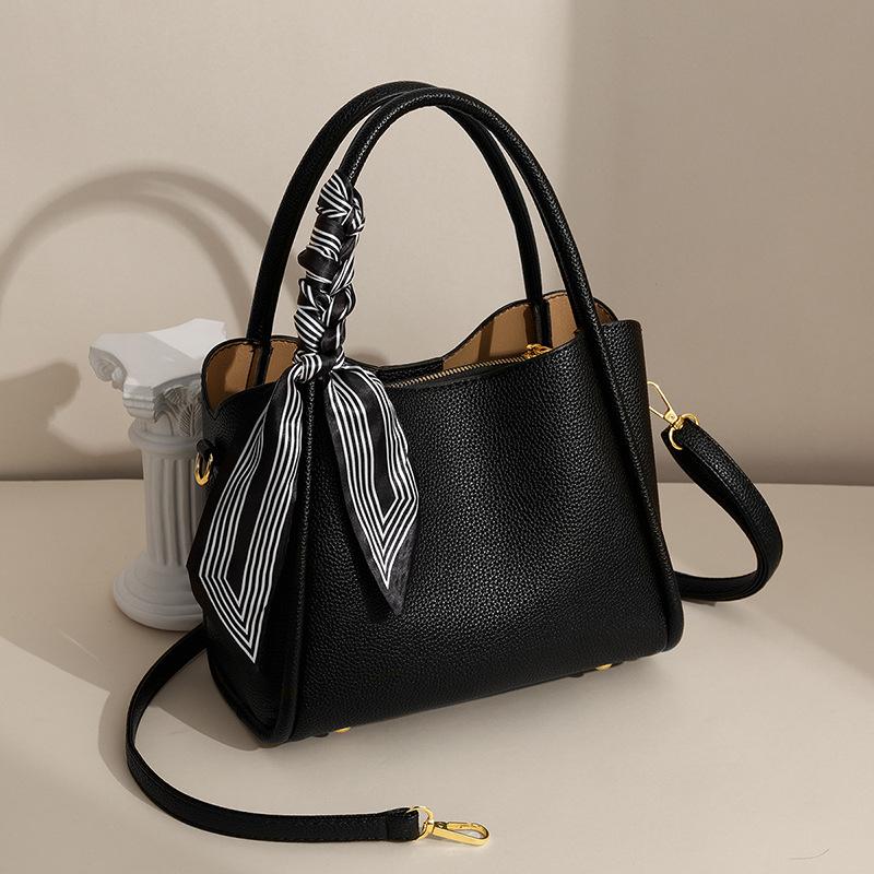 PU Leather Bucket Shoulder Crossbody Bags Black Sense of Luxury Large Capacity Commuting Bag for Women Fashion Versatile Handbag