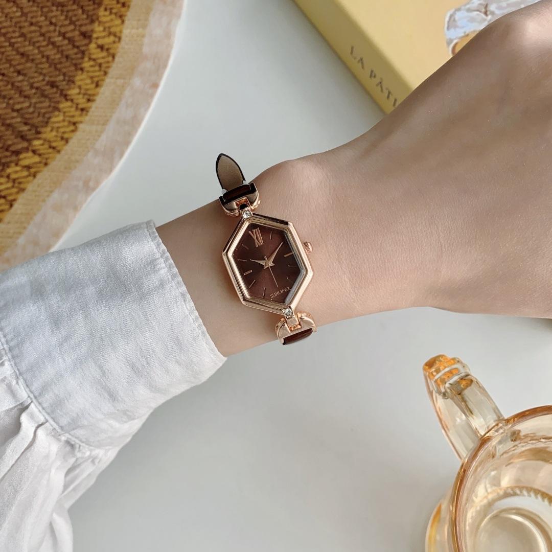 

Персонализированные часы с маленьким циферблатом в форме ромба, женские часы с сотовым цирконием на тонком ремешке, кварцевые часы в стиле Сяосянфэн