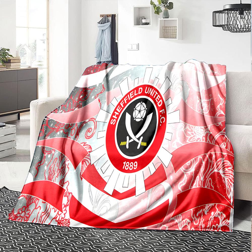 Sheffield Team Crest Flannel Blanket, Soft Polyester, Modern Design, All-Season for Camping, Travel, Gifts for holidays or birthdays