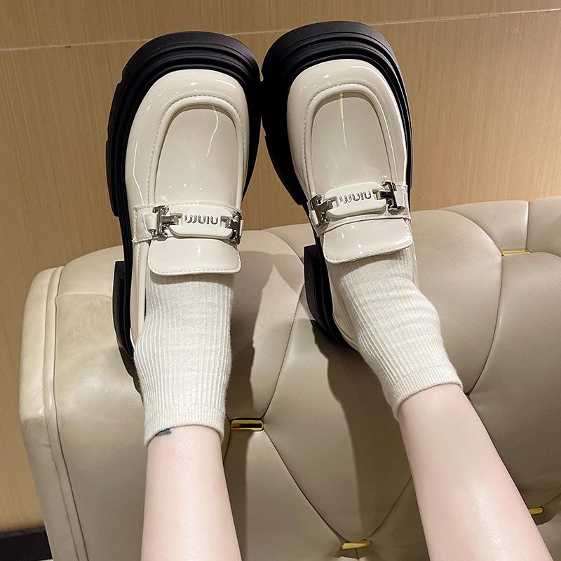 Black platform loafers women's autumn and winter 2025 new retro thick heel single shoes muffin platform British style small leather shoes