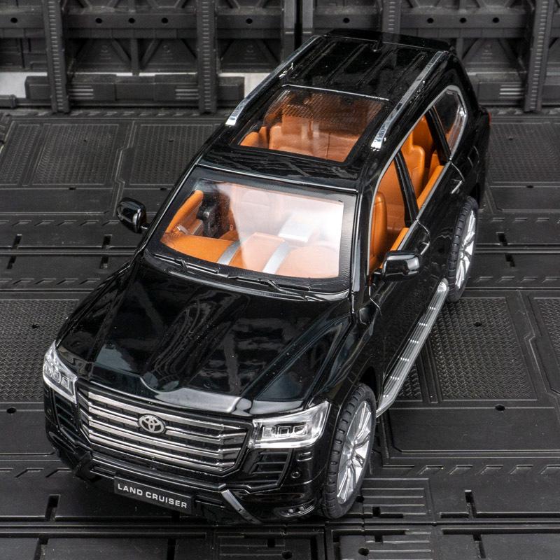 

Jinlifang 2022 Toyota Land Cruiser LC300 Сплав Внедорожная Модель 1:200