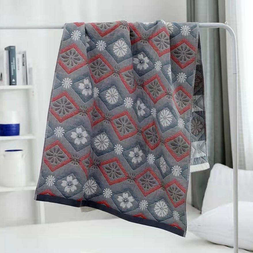 China Colored Jacquard Pure Cotton Four-Layer Gauze Bath Towel Men Women Extra-Large Adult Beach Towel Soft Absorbent