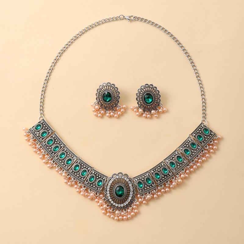 Retro Diamond-encrusted Pearl Tassel Earrings Necklace Set Retro Accessories