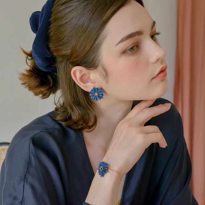 [FW] Medium Daisy Flower Bracelet