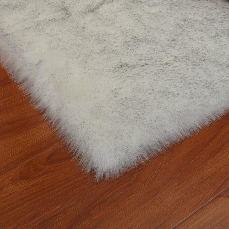 Plush Cloud Shaped Rug Soft White Carpet for Bedroom Living Room Coffee Table Decor