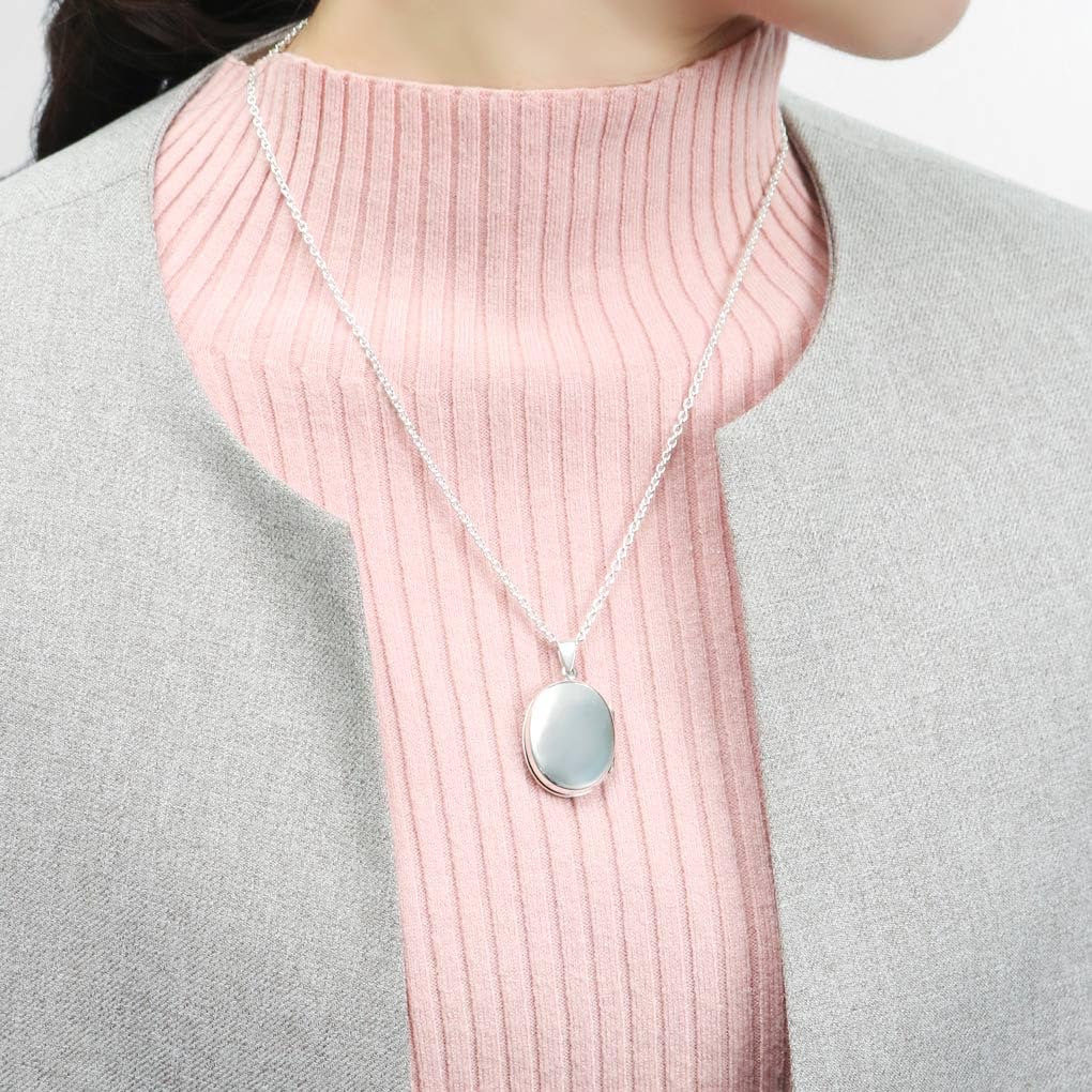 Gin No Oval Plain Locket Necklace with Sterling Mirror White Photo Perfect for Carrying and Pets [Shinjuku Kura] Chain, Silver, Simple, Finish, Oval,