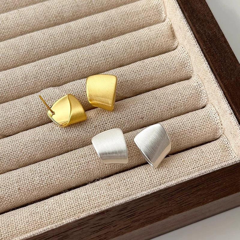 Trendige kleine vielseitige Ohrstecker für Frauen - Kreatives Hip-Hop-Influencer-Design