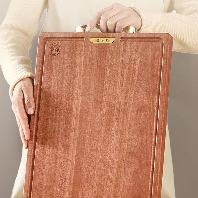 

Разделочная доска из массива дерева серии «Алый Золотой» от Zhang Xiao Quan