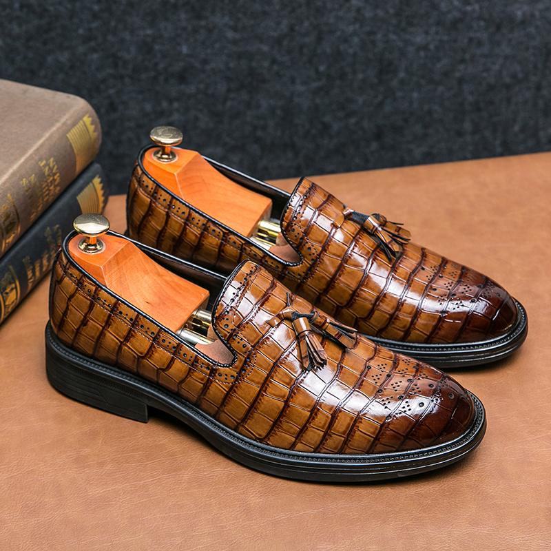 

Модная повседневная обувь для мужчин. Повседневная обувь. Дышащие кожаные мокасины. Удобная мужская обувь для вечеринок и свадеб на открытом воздухе. 44 коричневый