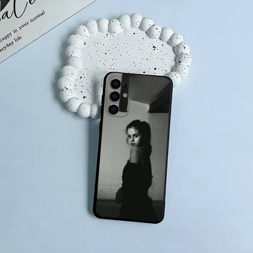 S-G-Selena- Gomez Soft Silicone Case for Samsung S25, S24, S21, S22, S23, S30, Ultra, S20, Plus, FE, Lite-Black
