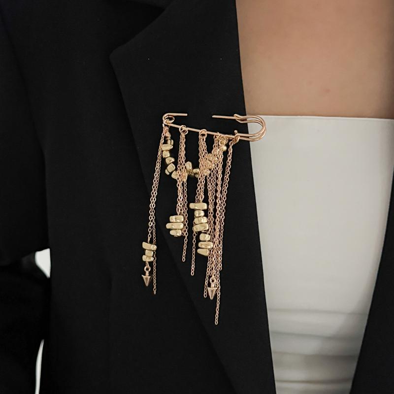 Metal Chain Pendant Long Tassel Brooch For Women Handmade Beaded Suit Coat Pins Jewelry Accessories