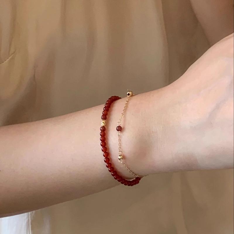 Natural Red Agate Bracelet - A Unique and Stylish Accessory for Women, Suitable for Various Occasions and Easy To Wear in Combination.