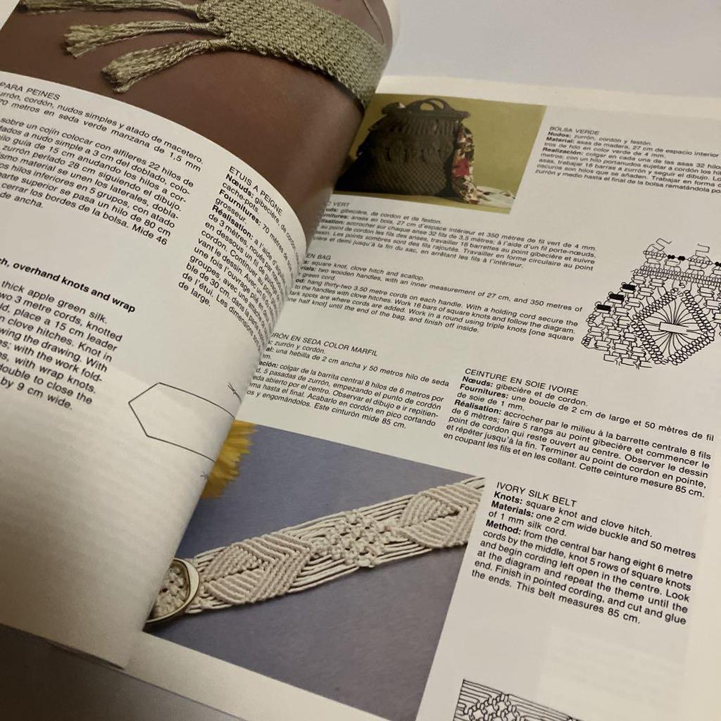 [GEBRAUCHT] Fremdsprachige Bücher MACRAMÉ Textil