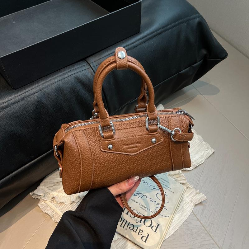 

Niche retro handbag small bag women s 2025 new simple pillow bag versatile shoulder messenger bag коричневий