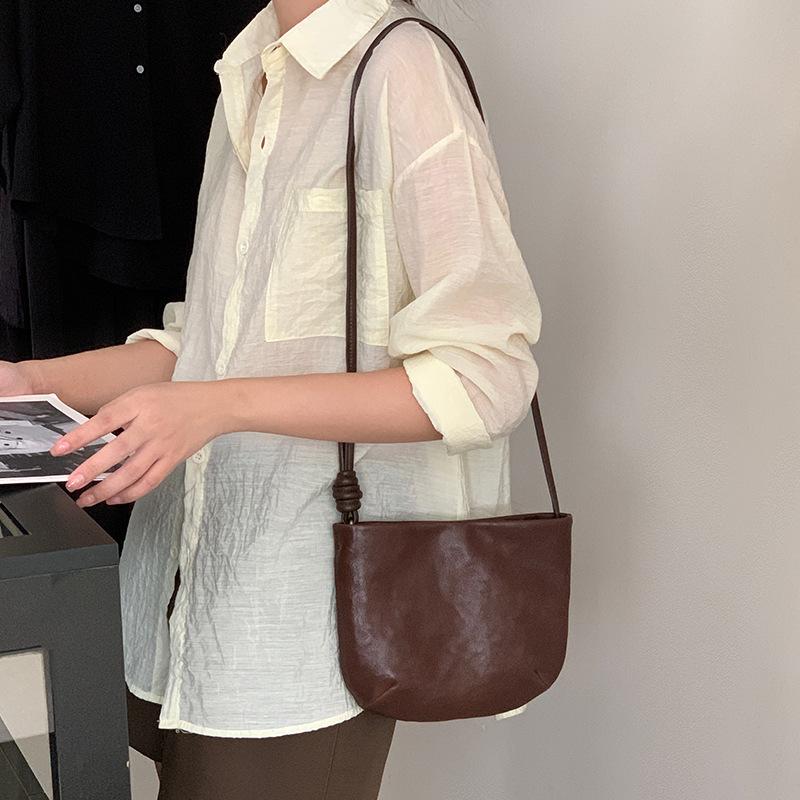 

Genuine Leather Small Bag Women 2025 Retro Vegetable-tanned Cowhide Saddle Single-shoulder Crossbody Designer Luxury Bag 22X3X18cm