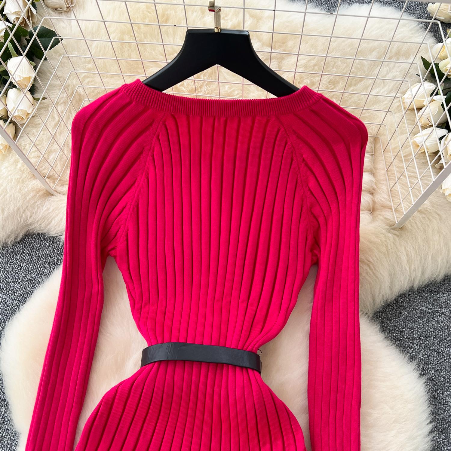 Винтажное базовое платье с V-образным вырезом и длинным рукавом — фото 7