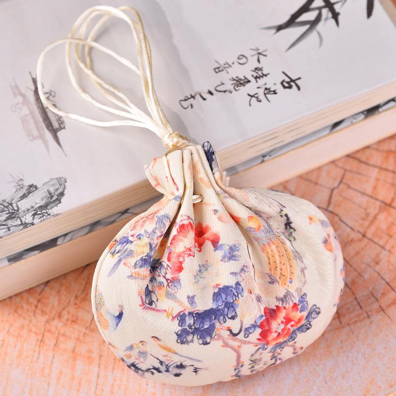 Dragon Boat Festival Lucky Sachet and Coin Pouch - Hanfu Car Pendant and Small Gift.