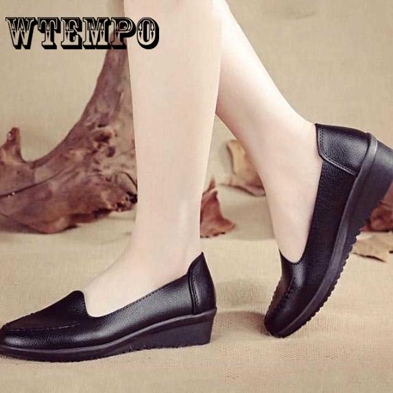 Handmade Leather Soft Shoes Female Flats Lady Round Toe Shoes Loafers Casual Shoes Women