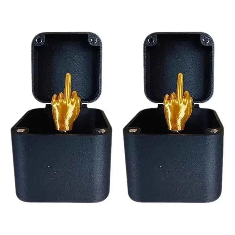 1/2pcs Out of The Box Pop-up Middle Finger Gift Box Desk Home Decor Gifts Middle Finger Novelty Christmas Funny Prank Gifts