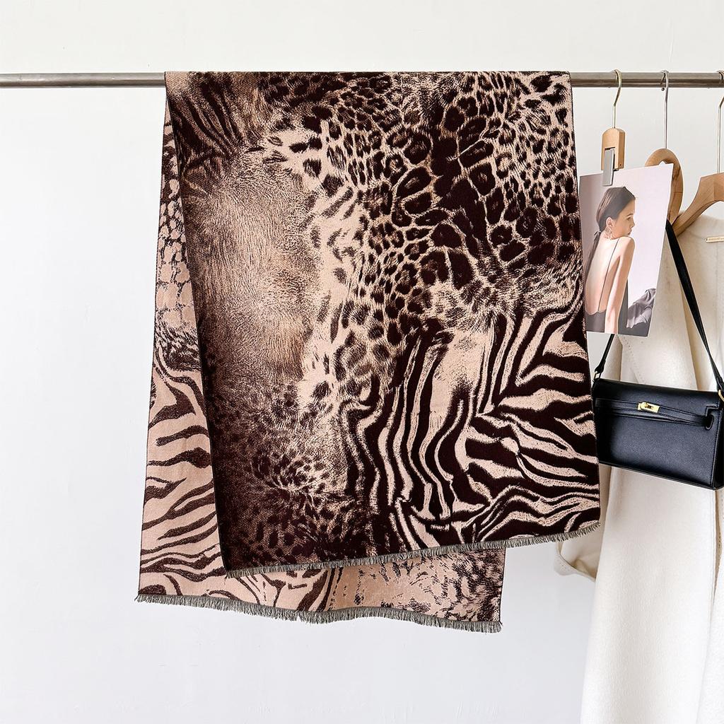Leopard Print Scarf Thick Warm Fashion Double-sided Shawl Autumn Winter Scarves Bandana Wrap Neck Scarf Women Luxury Cachecol