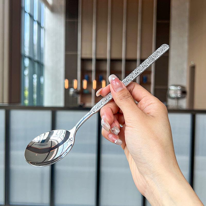 Small daisy eating spoon drinking 304 stainless steel thickened household long spoon drinking Congee spoon 3pcs